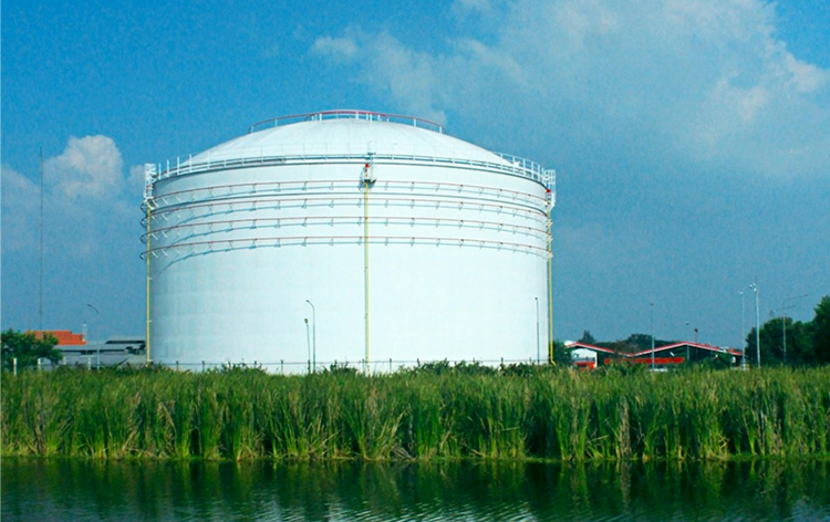 LNG Tanks 